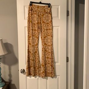 Patterned stretch bell bottoms
